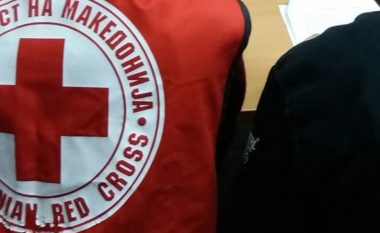 Moti i nxehtë aktivizon ekipet e Kryqit të Kuq në qytetin e Shkupit