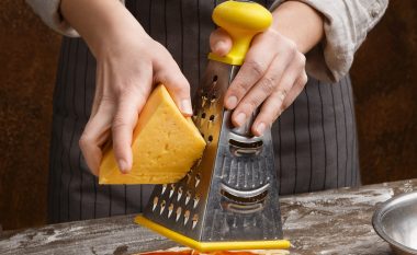 Si të pastroni një rende dhe t’ia ktheni shkëlqimin: Një truk që do t’ju shpëtojë nga puna dembele