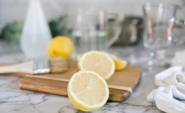 Përdorni limonin për të pasur shtëpi me aromë të këndshme, por edhe disponim më të mirë