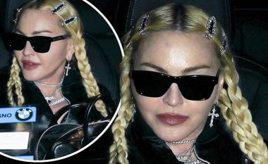 Ndonëse është në të gjashtëdhjetat, Madonna shfaqet me stilin e gërshetave si vajzat e reja