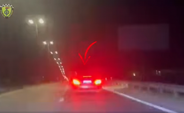 Gara shpejtësie në rrugën Tiranë-Durrës, policia publikon pamjet e kapjes së drejtuesit të mjetit