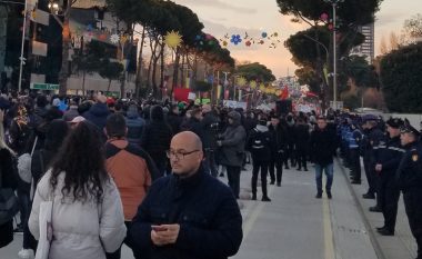 Qytetarët dalin sot në protestë kundër rritjes së çmimeve në Shqipëri