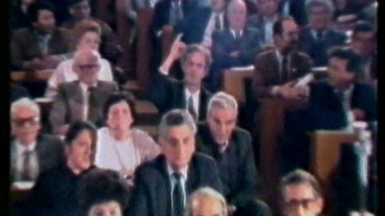 Delegatët që votuan kundër suprimimit të autonomisë, 33 vjet më pas kujtojnë sakrificën e rrezikun