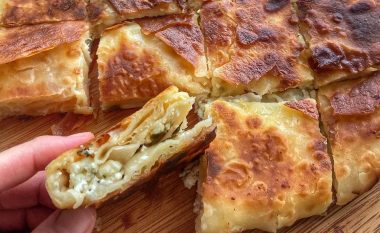 Turqit kanë recetën e tyre origjinale për byrek me djathë me dy lloje mielli