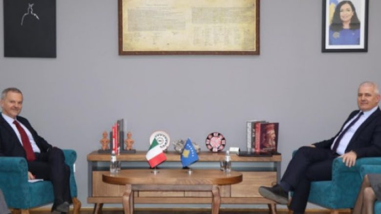 Sveçla takoi ambasadorin italian: Të gjitha institucionet vartëse të MPB-së janë ndihmuar nga Italia