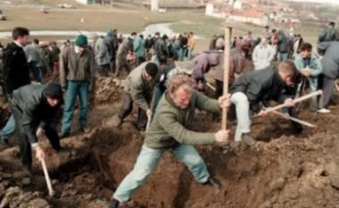 ​Rrëfimi për familjen Jashari: Serbët tentuan t’i varrosin në një gropë masive dhe larg mediave