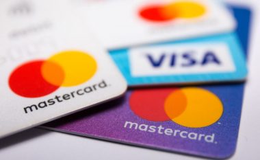 Visa dhe MasterCard pezullojnë punën në Rusi