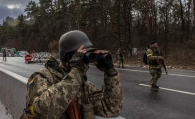 Trupat që mbrojnë Kievin ‘po mbajnë fort pozicionet’ – thotë Ushtria e Ukrainës