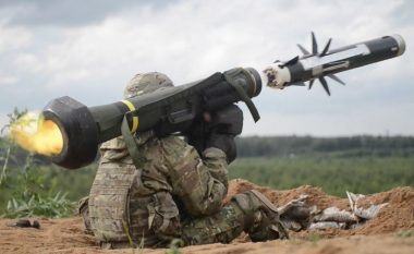 A do ta ndryshojë “lojën” dërgesa e re e armëve prej qindra milionë dollarësh në Ukrainë?