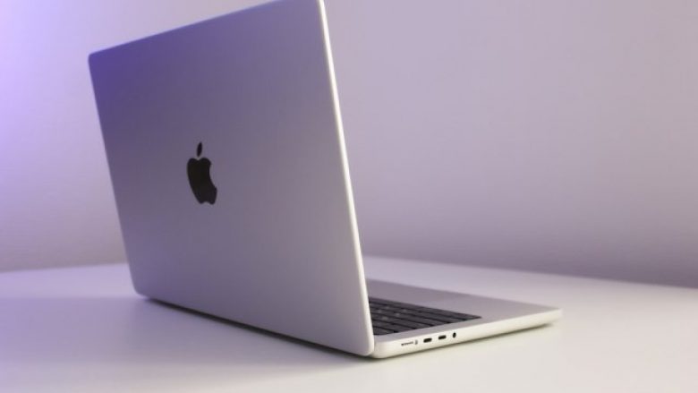 Apple po teston nëntë kompjuterë Mac me procesorët M2