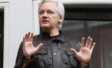 Gjykata e Londrës lëshon urdhrin për ekstradimin e Assange në Shtetet e Bashkuara