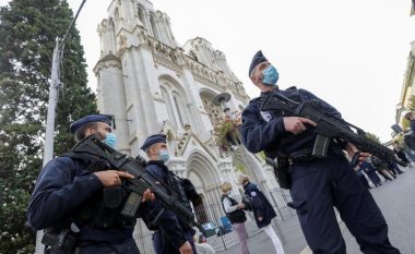 Detaje të reja për sulmin në Nice, sulmuesi disa ditë më parë kishte blerë thikë – nuk ka dosje kriminale