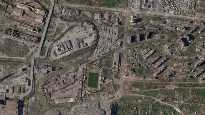 Imazhet satelitore tregojnë shkallën e dëmit në fabrikën e çelikut Azovstal në Mariupol