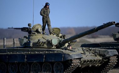 Polonia dërgon në Ukrainë mbi 200 tanke