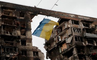 Ushtarët ukrainas as që duan të dëgjojnë për ultimatumin rus që të dorëzohen – thonë se do të vazhdojnë të luftojnë