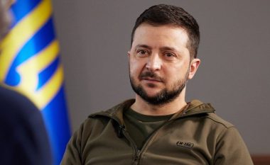 Zelensky kritikon vendet që ende po blejnë naftë ruse