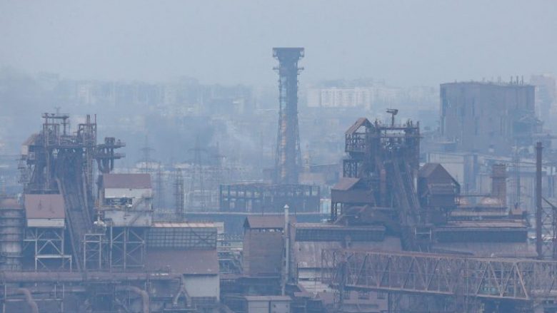 Putin anulon planet për të sulmuar fabrikën e çelikut në Mariupol, ku janë strehuar trupat e fundit ukrainase