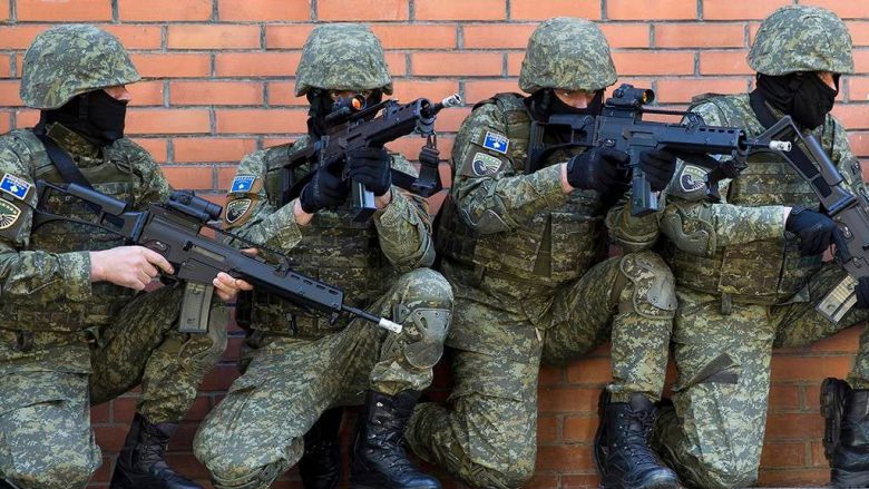 Ministri Mehaj publikon momente nga stërvitjet e kadetëve të Ushtrisë së Kosovës
