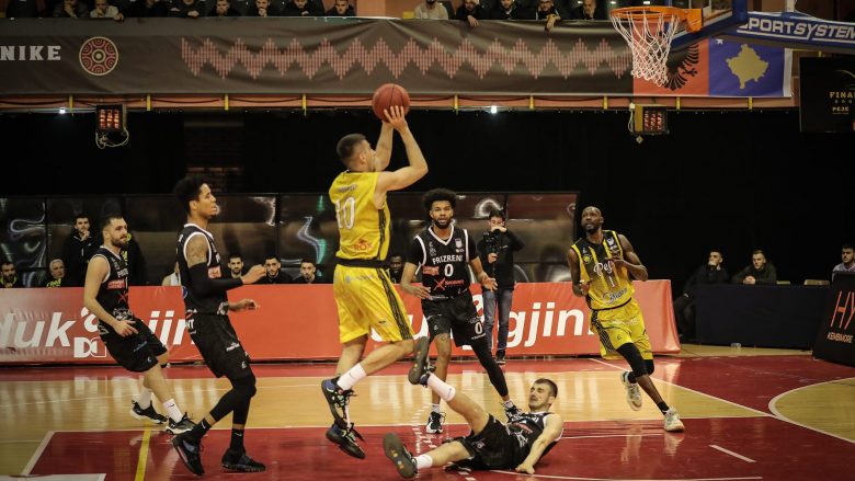 Super përballje, Peja në finale pas fitores ndaj Prizreni 16