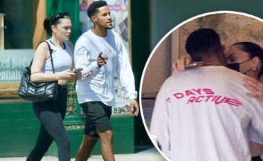 Jessie J konfirmon lidhjen e re me basketbollistin Chanan Colman teksa shihen duke shkëmbyer puthje gjatë një dalje në Los Angeles