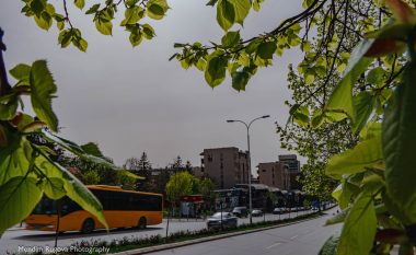 Pluhuri Saharian mbulon Prishtinën