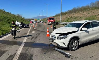 Aksident në autostradën “Ibrahim Rugova”, lëndohen dy persona