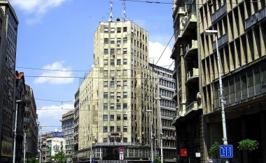 Del në shitje “Albanija”, qiellgërvishtësi i parë në Beograd