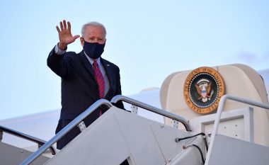 Joe Biden për momentin nuk do të udhëtojë drejt Kievit