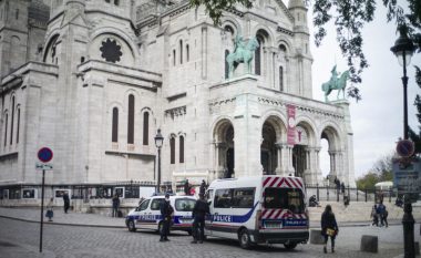 Sulm në një kishë në Nice, theri me thikë priftin dhe plagosi murgeshën – tentoi të arratiset por përfundoi në pranga