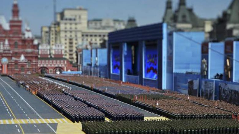 Rusia po planifikon paradën e ‘Ditës së Fitores’ në Mariupol më 9 maj – thonë ukrainasit