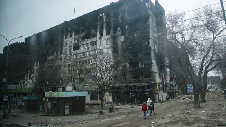 Ukrainasit akoma po mbrojnë Mariupolin, refuzojnë ultimatumin rus për dorëzim