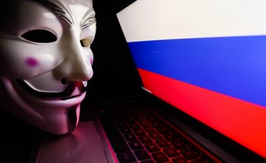 Anonymous ekspozon mbi 700GB të dhëna të Kremlinit