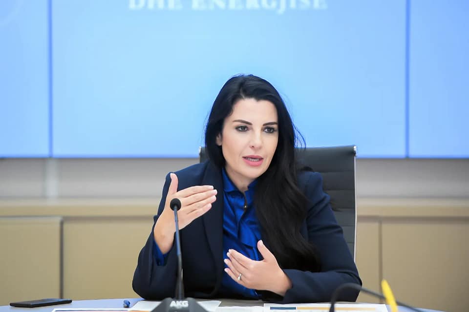 Qeveria shqiptare miraton ndërtimin e dy impianteve për prodhimin e energjisë nga dielli në Korçë