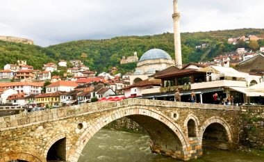 Prizren, nëna raporton në polici se i janë zhdukur dy fëmijët