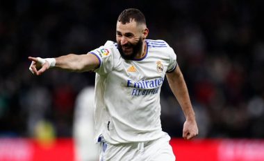 Karim Benzema është çmendur, shënon dy herë në portën e Chelseat