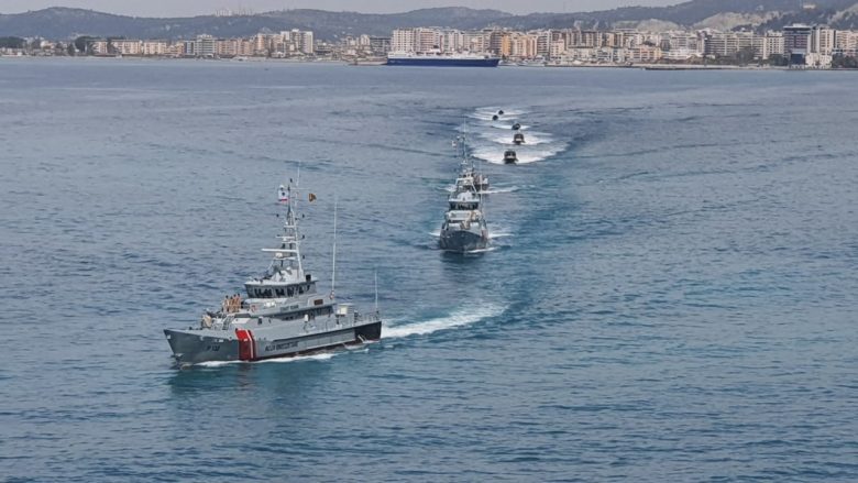 Flota e anijeve të Forcave Detare Shqiptare zhvillon stërvitje në brigjet e Vlorës