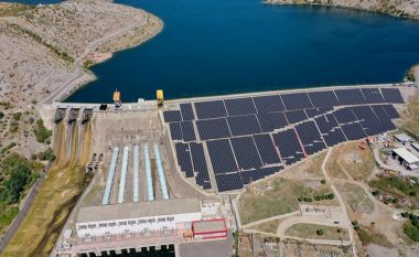 Park fotovoltaik mbi digën e hidrocentralit në Shqipëri, KESH licencohet për të nisur prodhimin e energjisë