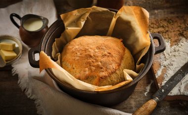 Bukë e gatuar në shtëpi me kefir: Qëndron e freskët deri në pesë ditë!