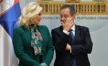 Bashkëpunëtorja më e ngushtë e Vuçiqit e njoftoi Daçiqin: Nuk do të jesh kryeministër i Serbisë