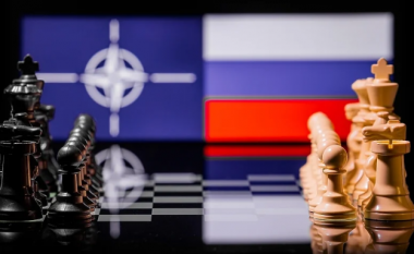Si mund të përfshihet NATO drejtpërdrejt në luftën midis Rusisë dhe Ukrainës?
