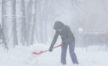 Derisa po bëheshin gati për pranverë, një stuhi e rrallë bore goditi një pjesë të Kanadasë
