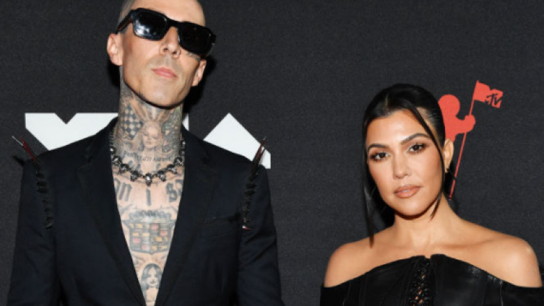 Kourtney Kardashian dhe Travis Barker martohen në Las Vegas