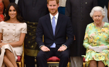 Pas dy vitesh - Princi Harry dhe Meghan Markle vizitojnë Mbretëreshën Elizabeth II në Mbretërinë e Bashkuar