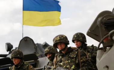 Rusia është 'tërhequr' nga aeroporti kryesor ndërsa Ukraina rimerr disa fshatra - thotë Ministria e Mbrojtjes e Britanisë