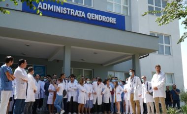 Specializantët paralajmërojnë padi kundër Ministrisë së Shëndetësisë
