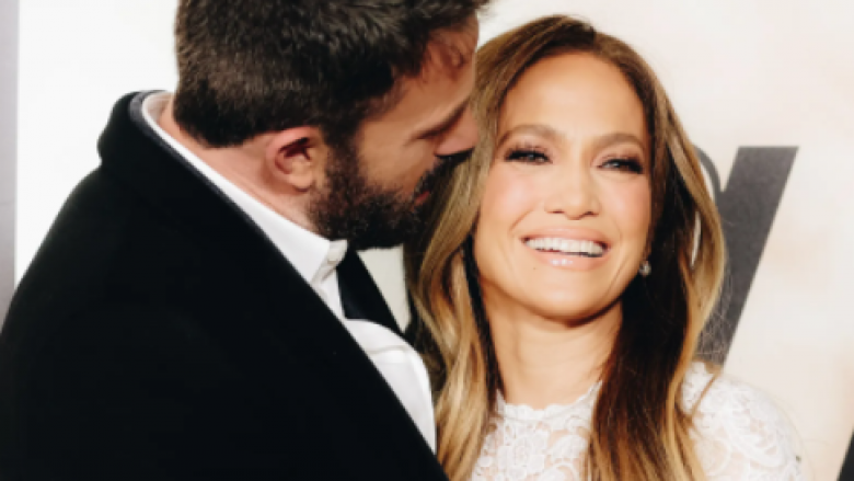 Si pjesë e kushtit para martesës – Jennifer Lopez kërkon nga Ben Affleck që të kryejnë marrëdhënie katër herë në javë