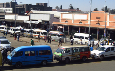 Përplasja e autobusit në Zimbabve, së paku 35 të vdekur