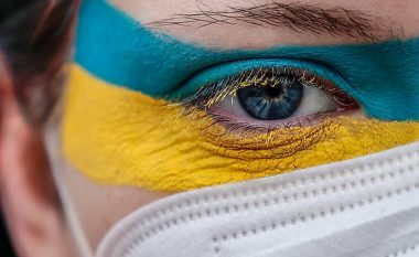 Tri pengesat për marrëveshje të paqes në Ukrainë