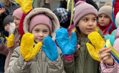 Fëmijët ukrainas në Shqipëri vazhdojnë arsimimin