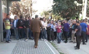 Protesta para SASHK: Mësimdhënësit kërkojnë që greva të mos ndërpritet